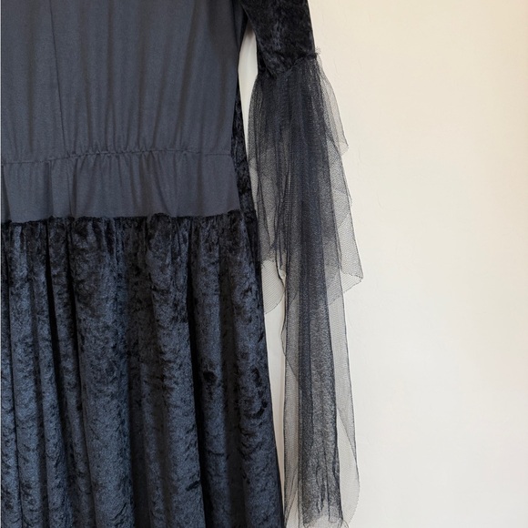 Spirit Halloween Victorian Vampiress Plus Size Costume Black Red Dress - Picture 10 of 12